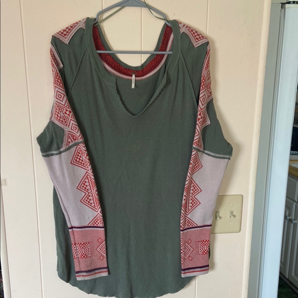 Women's Green and Orange Patterned Top